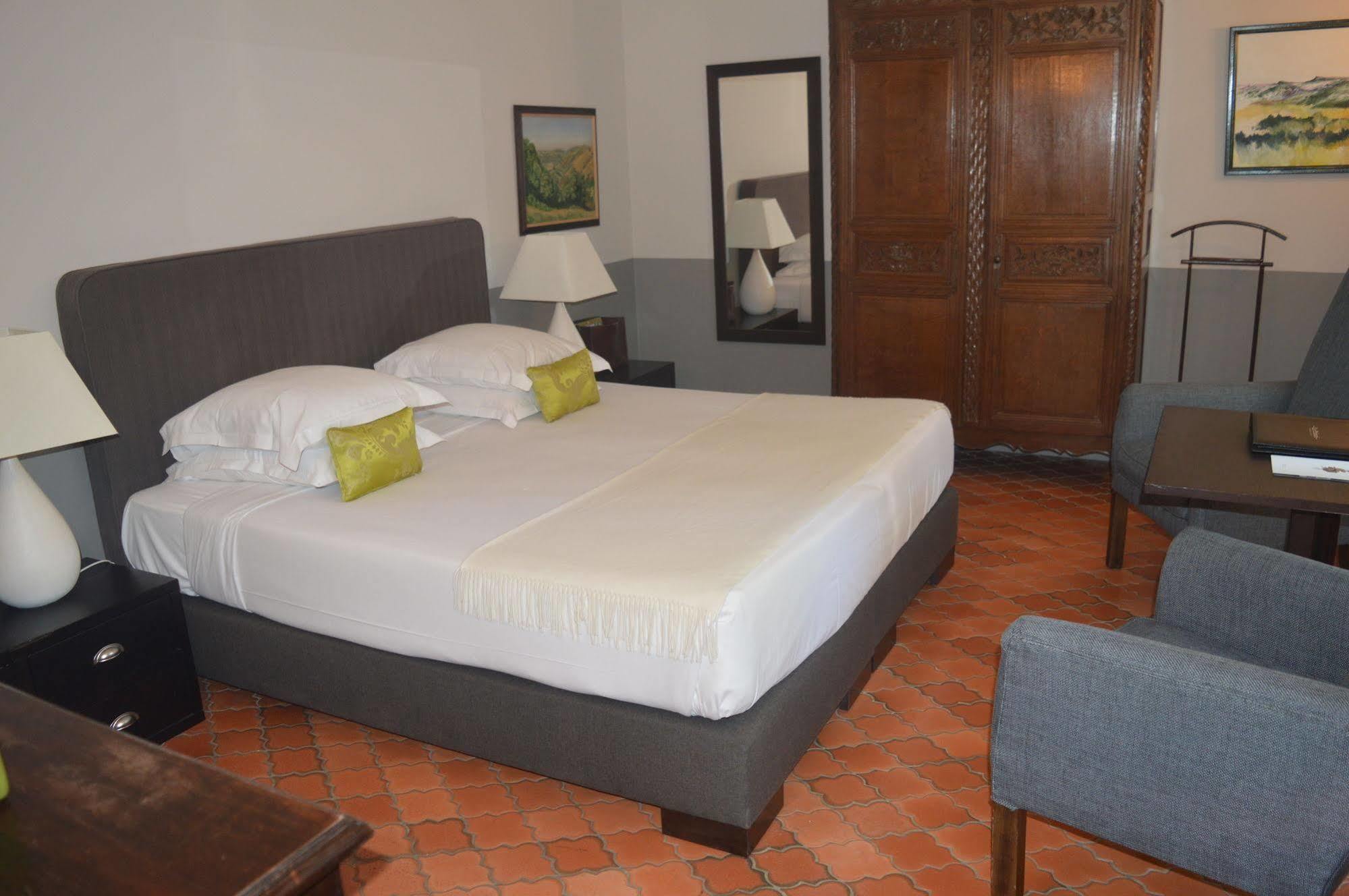 Le Prieure Hotel Villeneuve-lès-Avignon Eksteriør billede